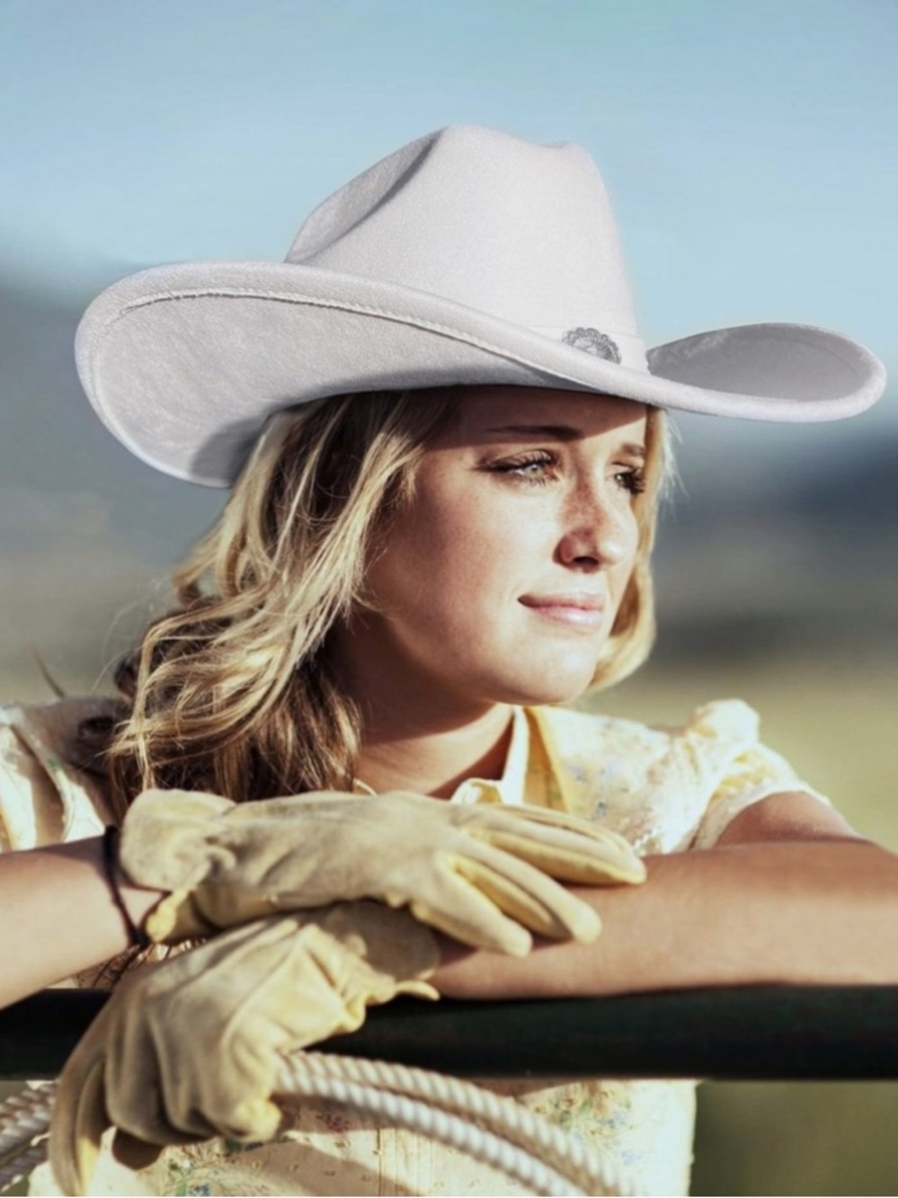 Fluffy Sense White Western Cowboy Hat with Decorative Band